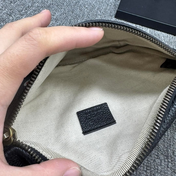 Authentic Gucci Logo Belt Small Black Belt Bag 399-121224 - Picture 11 of 11
